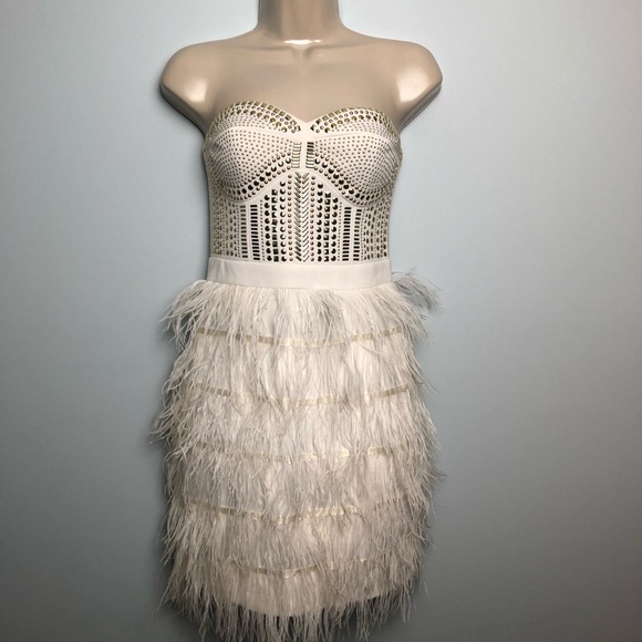 Ark & Co Dresses & Skirts - 💛White Feathered Dress with Gold Studs💛